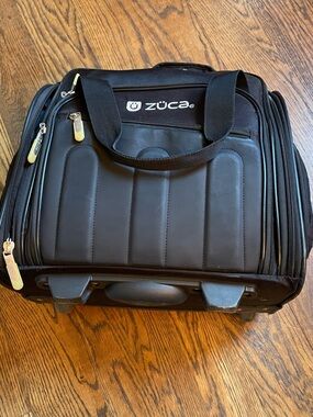 ZÜCA Black Rolling Makeup Case - Compact Professional Brush & Tool Organizer